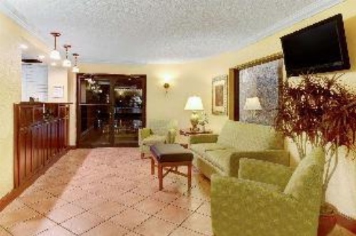 Days Inn by Wyndham Kissimmee West image 10