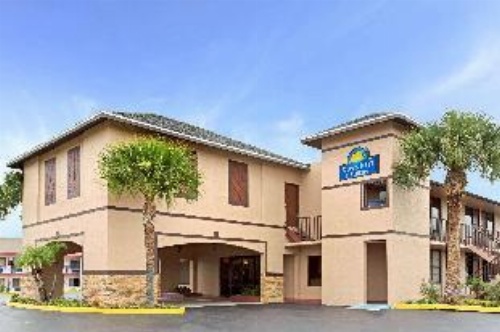 Days Inn by Wyndham Kissimmee West image 2